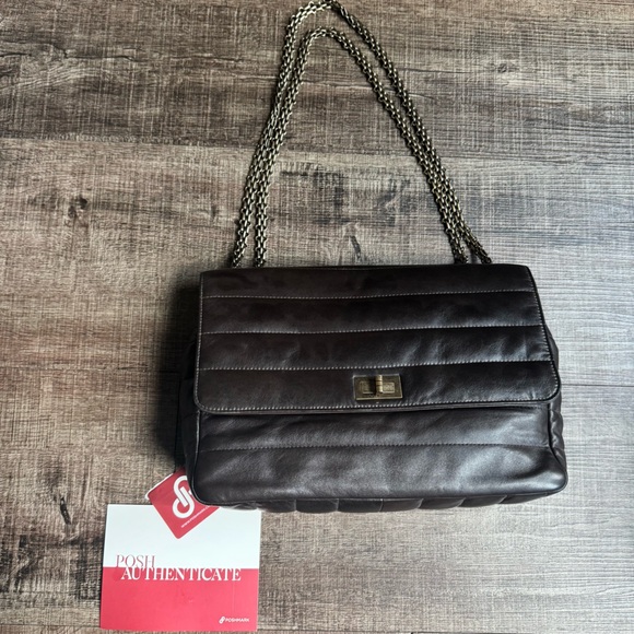 Chanel Purse - Picture 1 of 6
